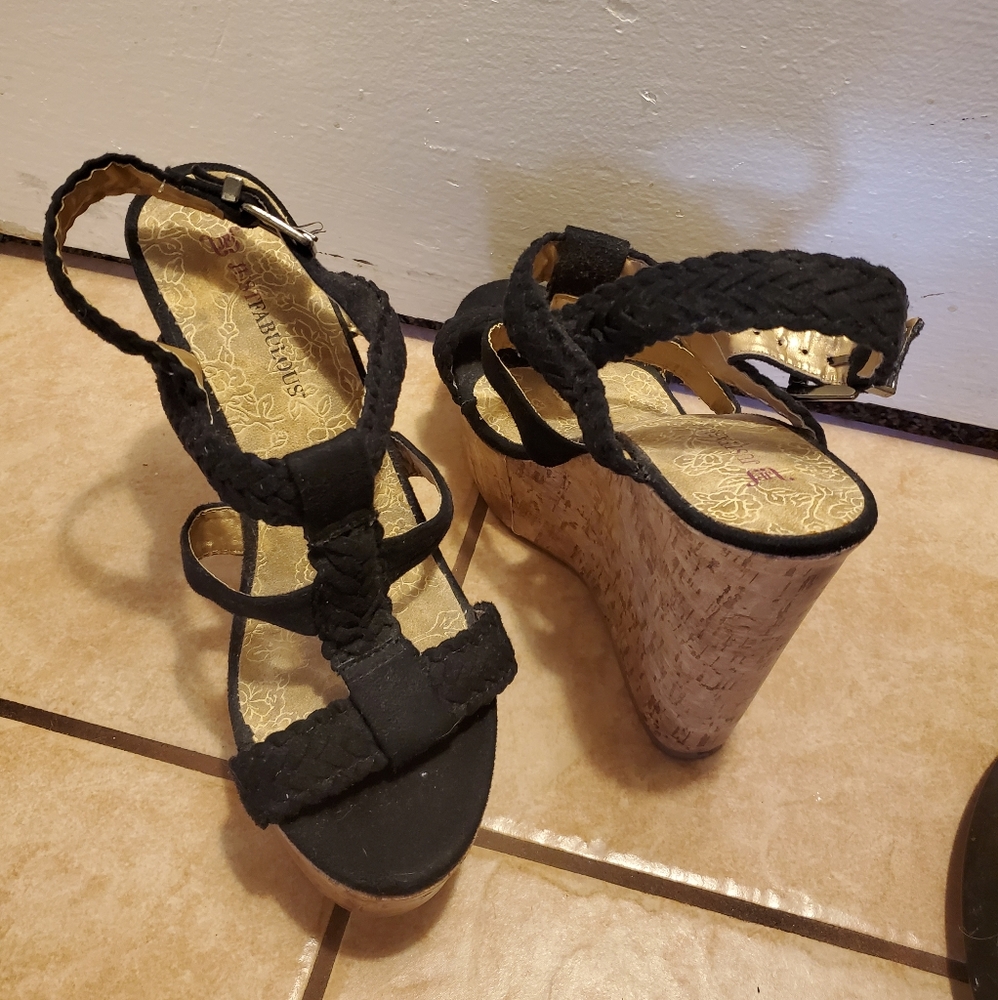 So 11 cork wedges